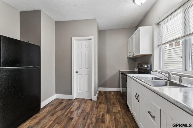 3010 Seward Street, Omaha, NE 68111