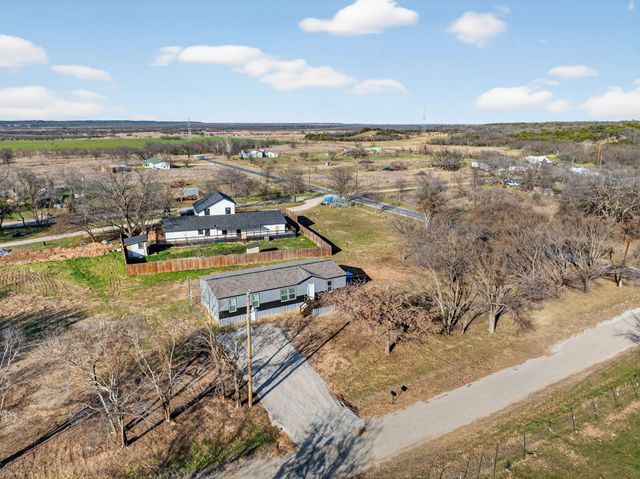 104 4th Street, Graford, TX 76449