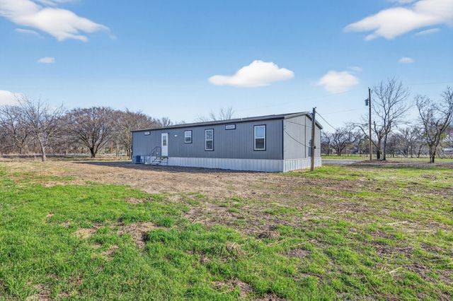 104 4th Street, Graford, TX 76449