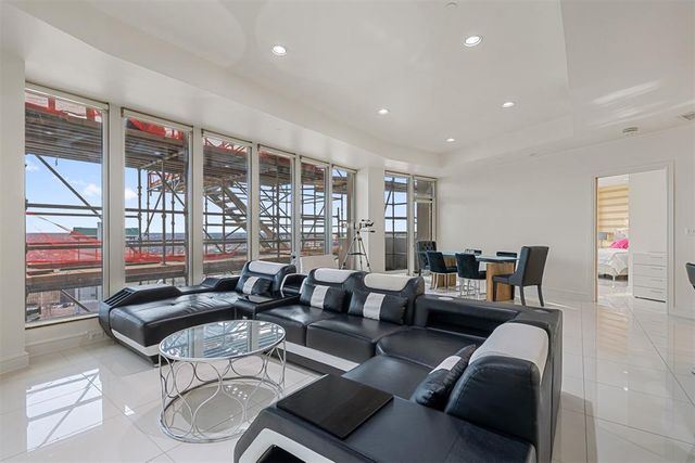 5900 NW Mosteller Drive Drive 102, Oklahoma City, OK 73112