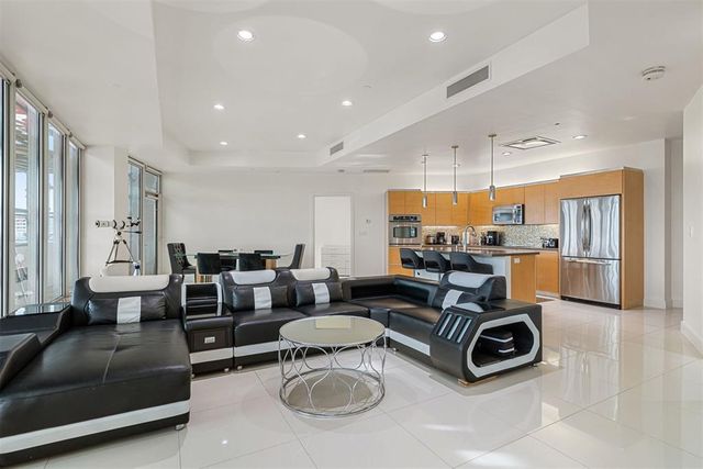 5900 NW Mosteller Drive Drive 102, Oklahoma City, OK 73112