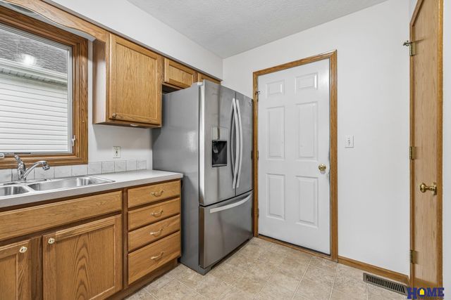 2048 Chloe Lane, Lincoln, NE 68512