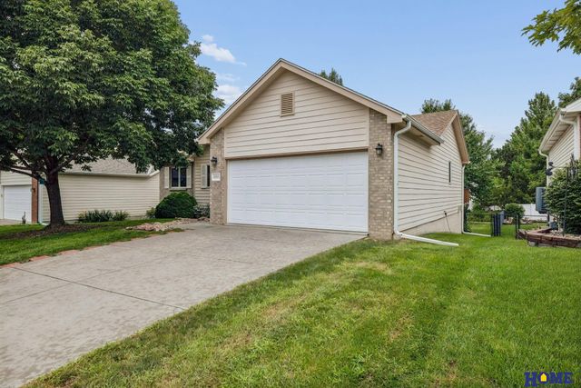 2048 Chloe Lane, Lincoln, NE 68512