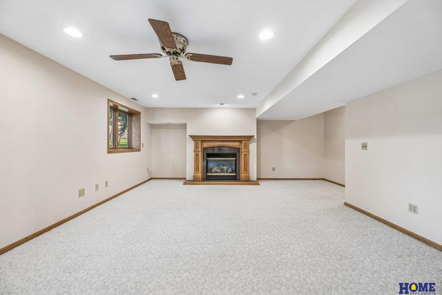 2048 Chloe Lane, Lincoln, NE 68512