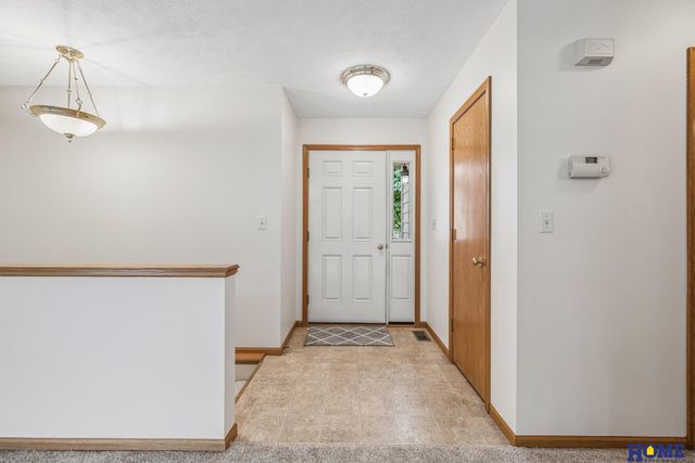 2048 Chloe Lane, Lincoln, NE 68512