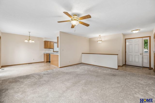 2048 Chloe Lane, Lincoln, NE 68512