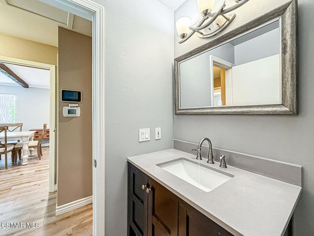 1128 Canterford Circle, Westlake Village, CA 91361