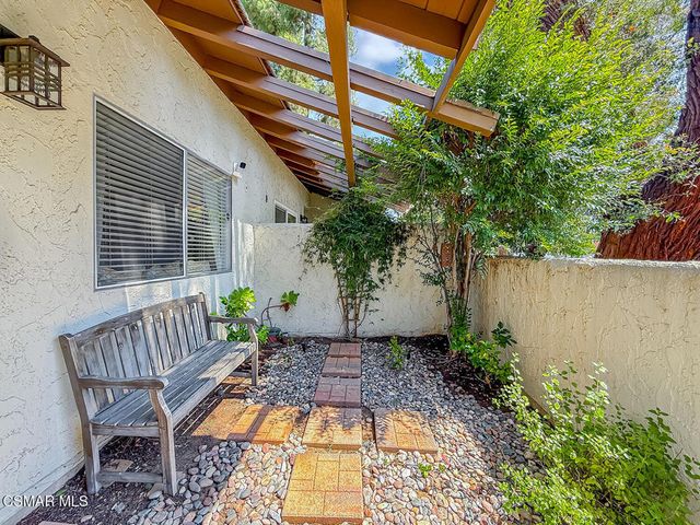 1128 Canterford Circle, Westlake Village, CA 91361