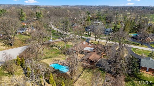 31 Bellerive Country Club Grounds, Town And Country, MO 63141