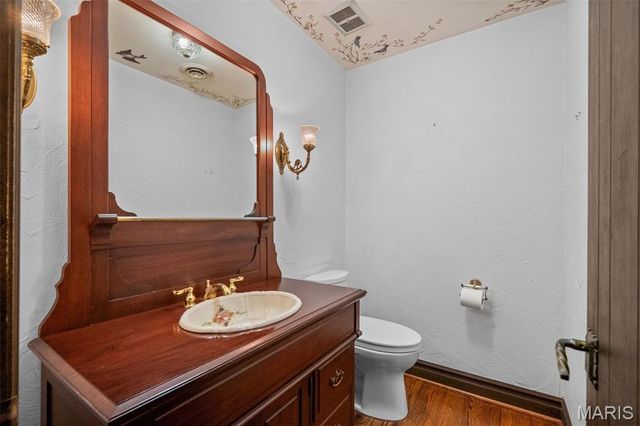 31 Bellerive Country Club Grounds, Town And Country, MO 63141