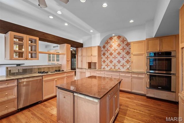 31 Bellerive Country Club Grounds, Town And Country, MO 63141