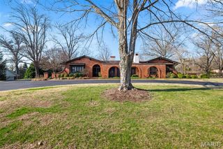 31 Bellerive Country Club Grounds, Town And Country, MO 63141