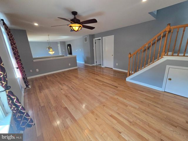 11 HOCKAMICK RD, Cookstown, NJ 08511