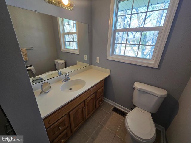 11 HOCKAMICK RD, Cookstown, NJ 08511