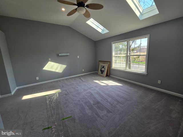 11 HOCKAMICK RD, Cookstown, NJ 08511