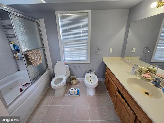 11 HOCKAMICK RD, Cookstown, NJ 08511