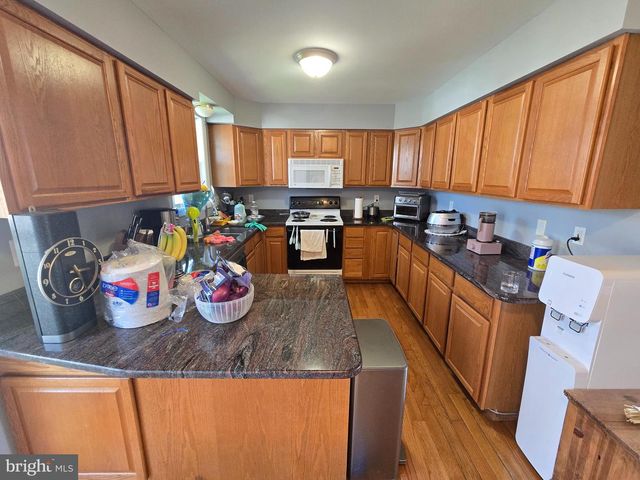 11 HOCKAMICK RD, Cookstown, NJ 08511