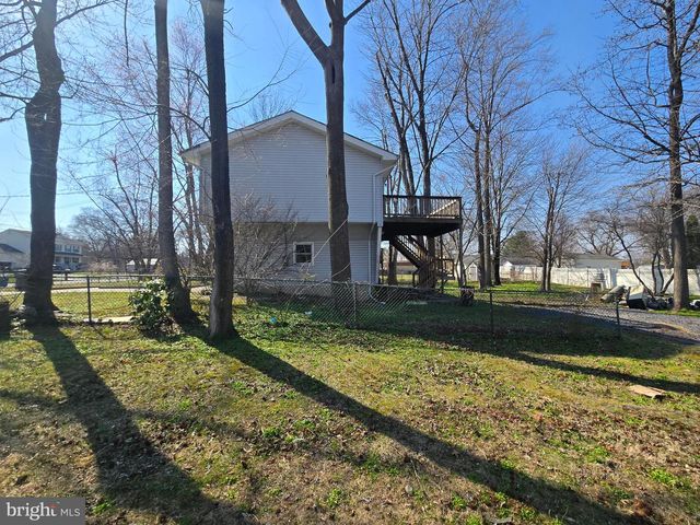 11 HOCKAMICK RD, Cookstown, NJ 08511