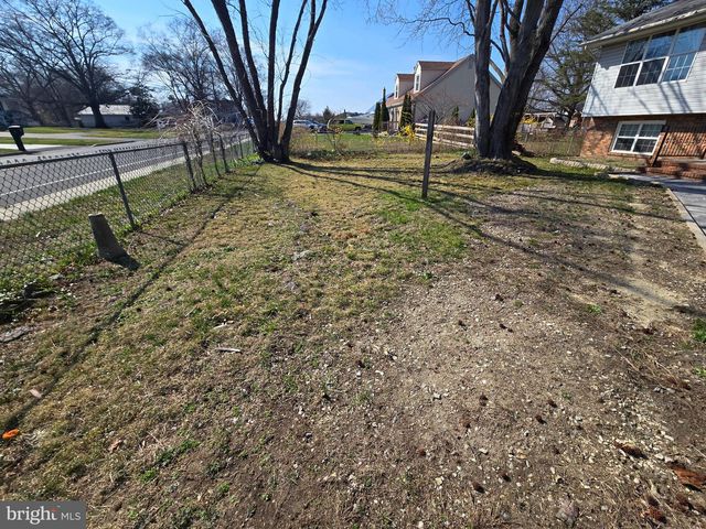 11 HOCKAMICK RD, Cookstown, NJ 08511
