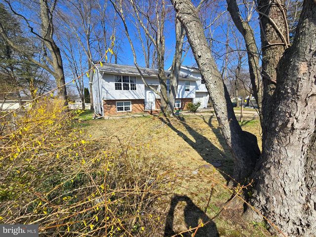11 HOCKAMICK RD, Cookstown, NJ 08511