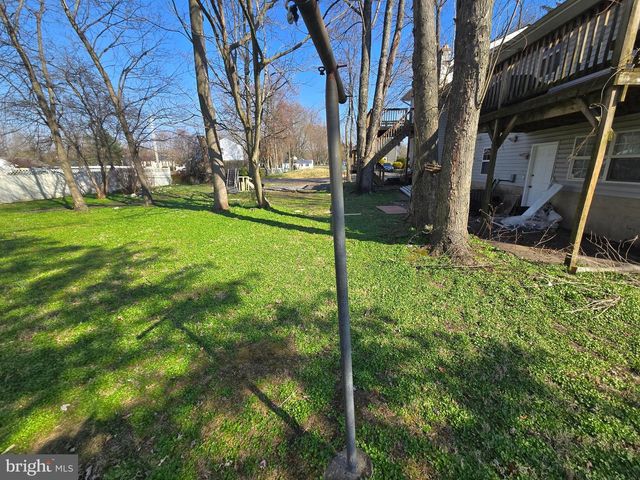 11 HOCKAMICK RD, Cookstown, NJ 08511