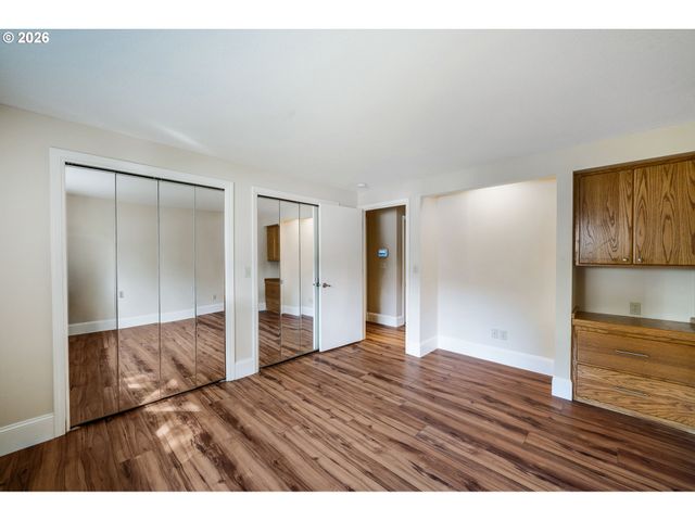 2155 RIDGEWAY Dr, Eugene, OR 97401