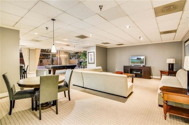 2479 Peachtree NE Road 412, Atlanta, GA 30305