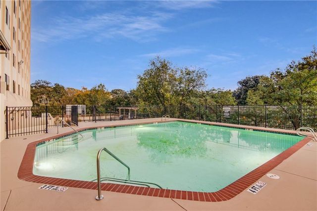 2479 Peachtree NE Road 412, Atlanta, GA 30305