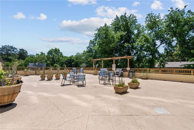 2479 Peachtree NE Road 412, Atlanta, GA 30305