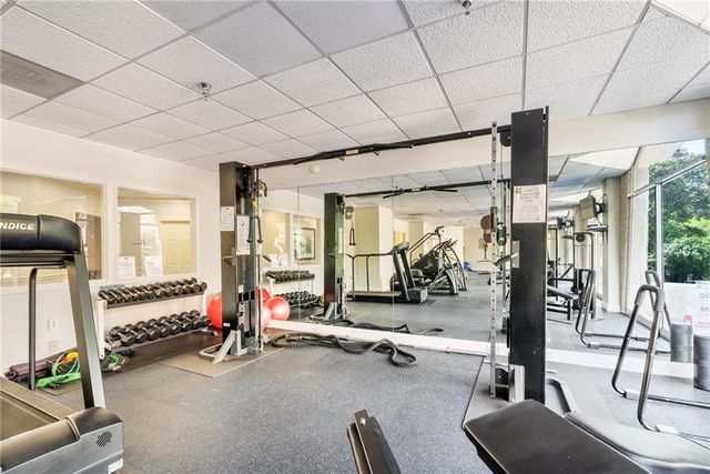 2479 Peachtree NE Road 412, Atlanta, GA 30305