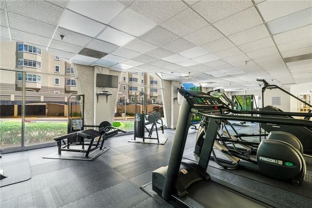 2479 Peachtree NE Road 412, Atlanta, GA 30305