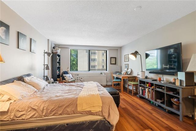 2479 Peachtree NE Road 412, Atlanta, GA 30305