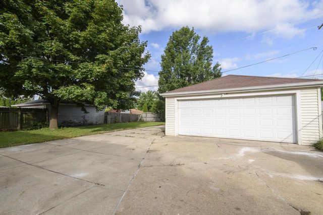8134 W Acacia STREET, Milwaukee, WI 53223