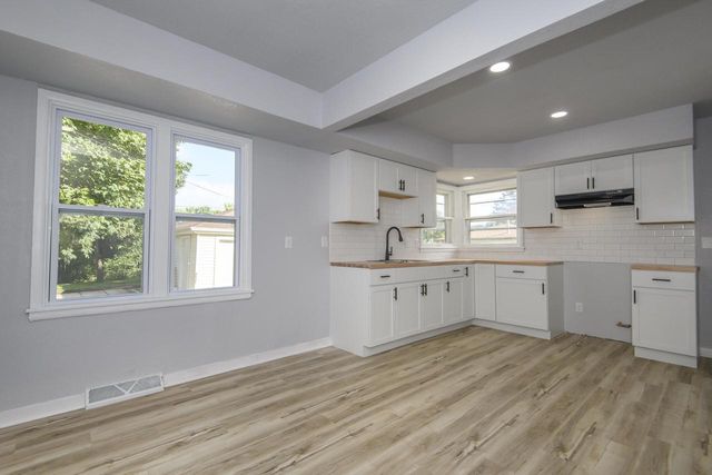 8134 W Acacia STREET, Milwaukee, WI 53223