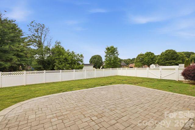 210 Jane Sowers Road, Statesville, NC 28625