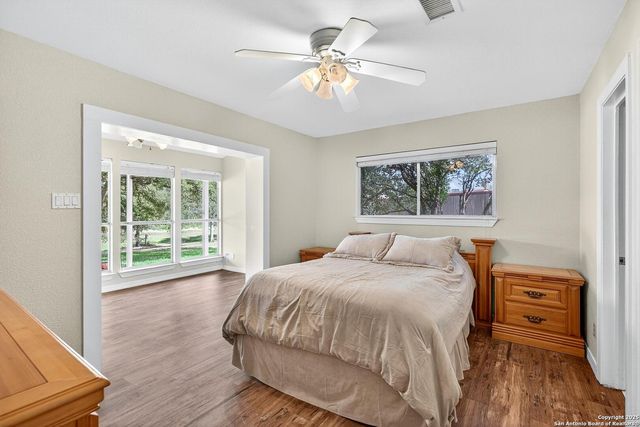 136 Lakeshore, Horseshoe Bay, TX 78657