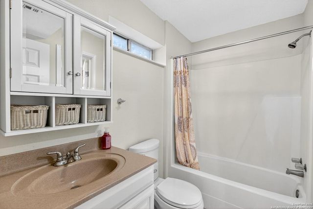 136 Lakeshore, Horseshoe Bay, TX 78657