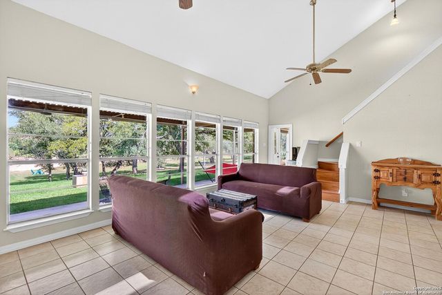 136 Lakeshore, Horseshoe Bay, TX 78657
