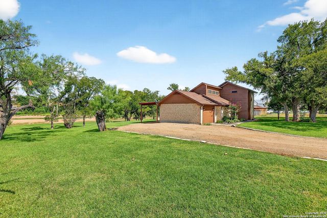 136 Lakeshore, Horseshoe Bay, TX 78657