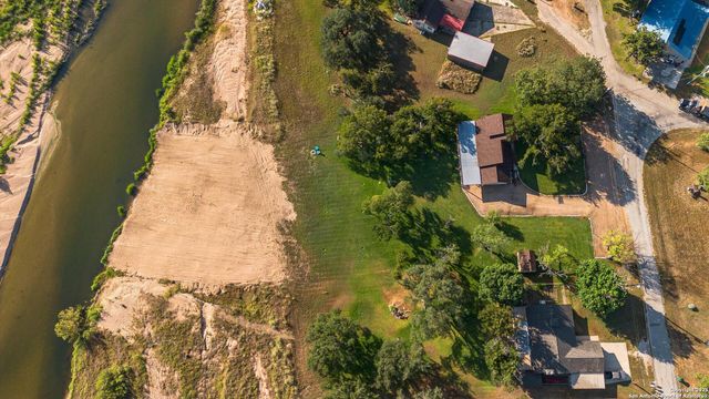 136 Lakeshore, Horseshoe Bay, TX 78657