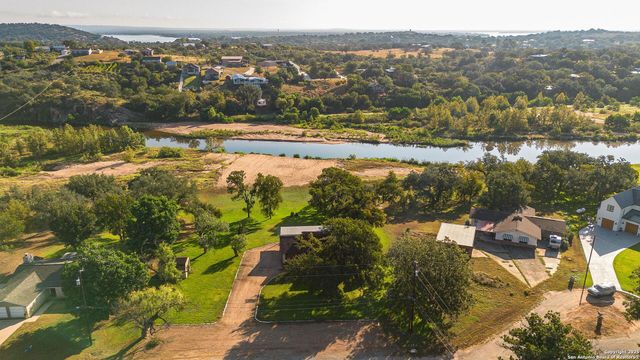 136 Lakeshore, Horseshoe Bay, TX 78657