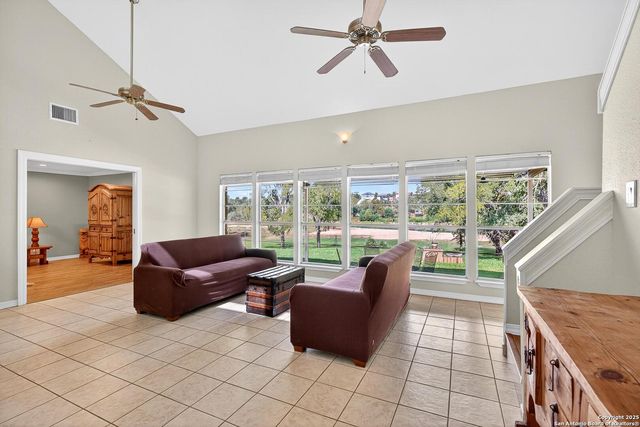 136 Lakeshore, Horseshoe Bay, TX 78657
