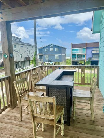 110 Pelican Pl, Surfside Beach, TX 77541