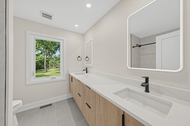 152 Oakmont Drive, Deerfield, IL 60015