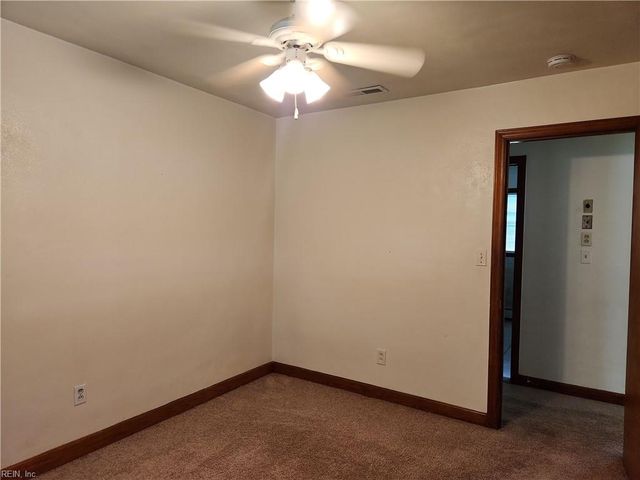 412 Hartsdale RD, Virginia Beach, VA 23462