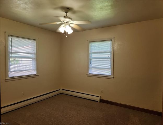412 Hartsdale RD, Virginia Beach, VA 23462