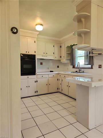 412 Hartsdale RD, Virginia Beach, VA 23462