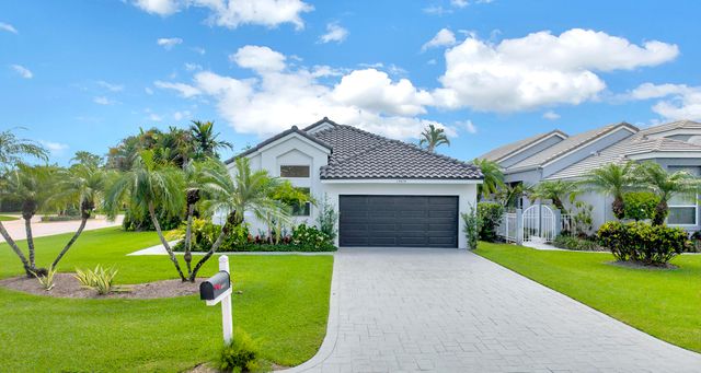 13878 Palm Grove Place, Palm Beach Gardens, FL 33418