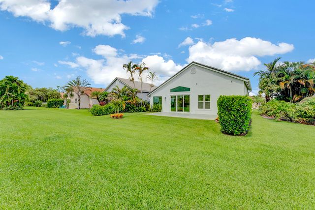13878 Palm Grove Place, Palm Beach Gardens, FL 33418