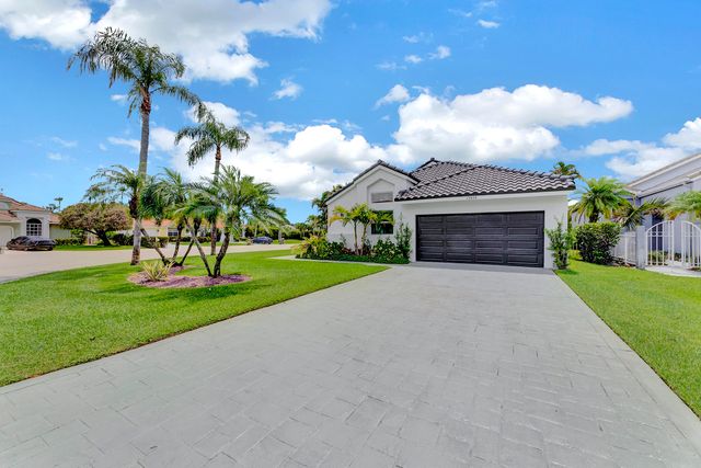 13878 Palm Grove Place, Palm Beach Gardens, FL 33418